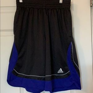Med. adidas shorts